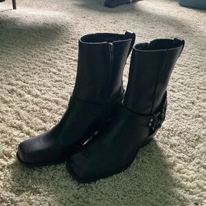 LULUS Boots ~ Black ~ Size 8